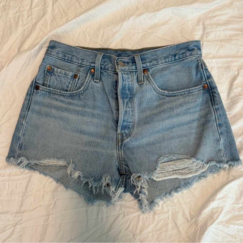 Levi’s 501 High waisted denim shorts